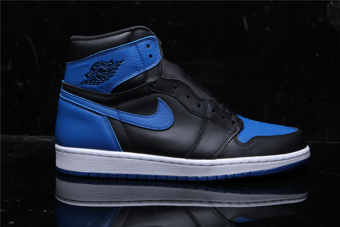 Jordan 1  Hyper Royal